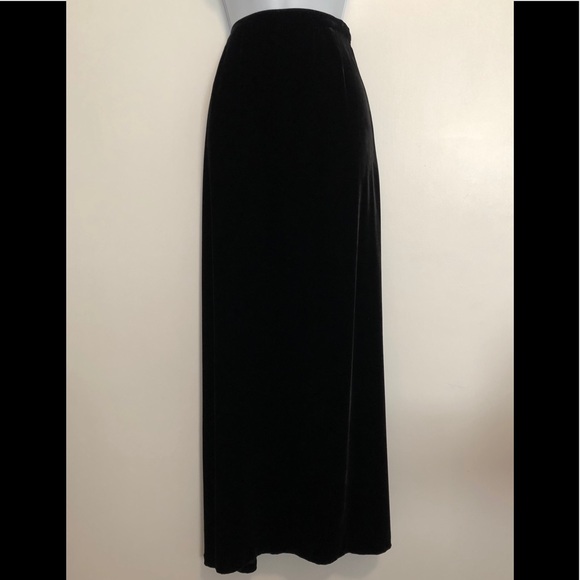 Eddie Bauer Dresses & Skirts - Eddie Bauer Velvet A Line 40” Maxi 12T